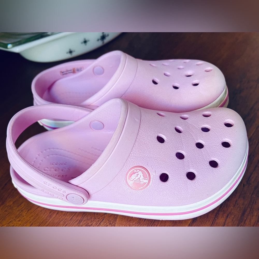 Crocs Pink Size 11